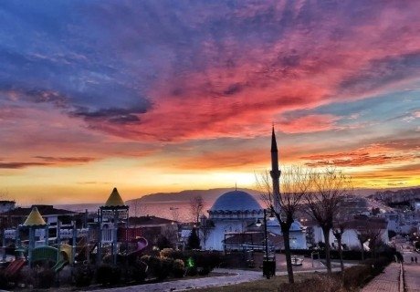 Екскурзия до Текирдаг: Транспорт + 1 нощувка на човек със закуска и вечеря в хотел MOJE MORE TEKIGDAG 5* + посещение на Одрин