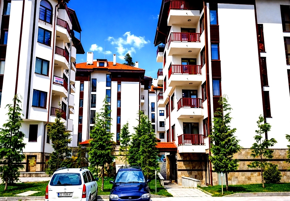 Почивка от месец май в Боровец: 2, 3 или 5 нощувки за двама възрастни с две деца до 11.99г. от ТЕС Флора апартаменти