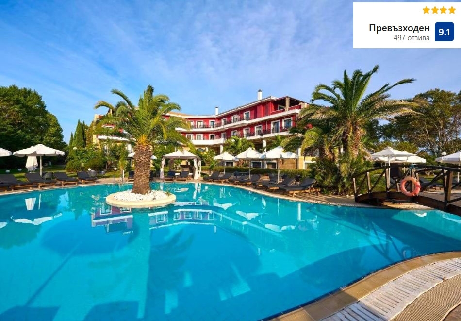 На метри от плажа в Паралия Катерини, Гърция: Нощувка на човек със закуска и вечеря + басейн, чадър и шезлонг на плажа в Mediterranean Princess****