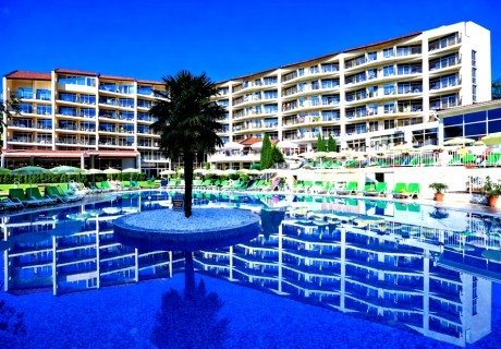 Почивка в Златни пясъци: All Inclusive на човек в апартамент + басейн от хотел Мадара****