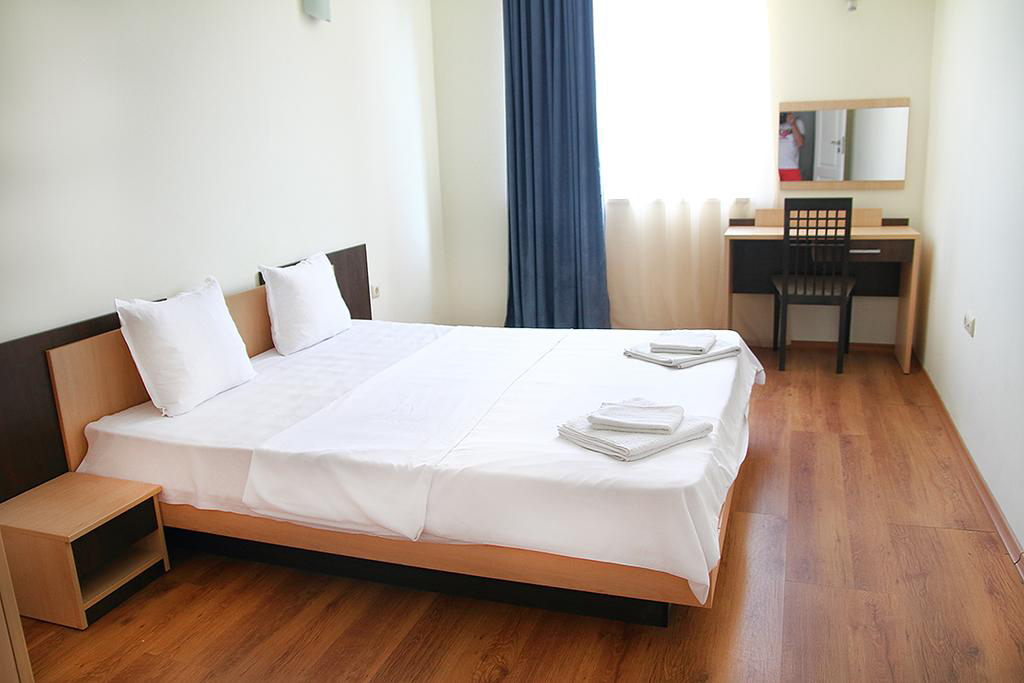 Апртхотел Фаворит, Слъчнев Бряг, снимка 3