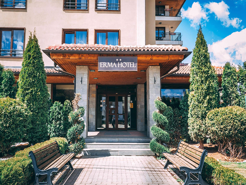 Почивка в подножието на Руй планина - град Трън: Нощувка на човек в хотел Ерма, снимка 2