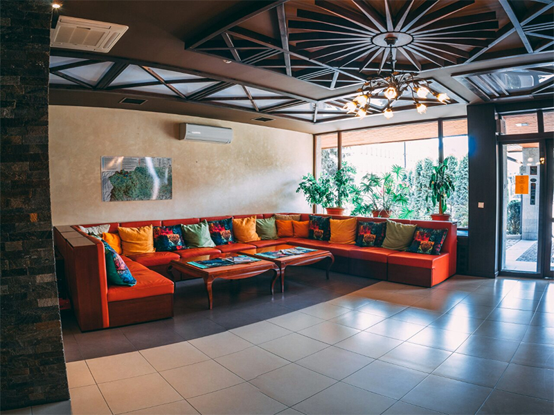 Почивка в подножието на Руй планина - град Трън: Нощувка на човек в хотел Ерма, снимка 5