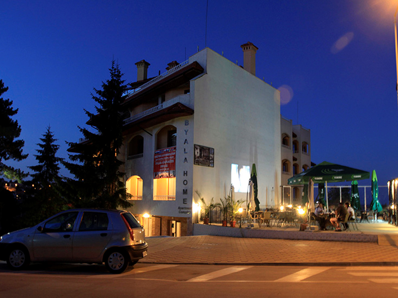 Апартаментен комплекс Бяла хоум, град Бяла, снимка 2