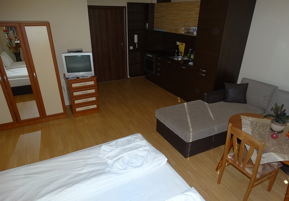 Апартаментен комплекс Шато Дел Марина, между Равда и Несебър, снимка 35