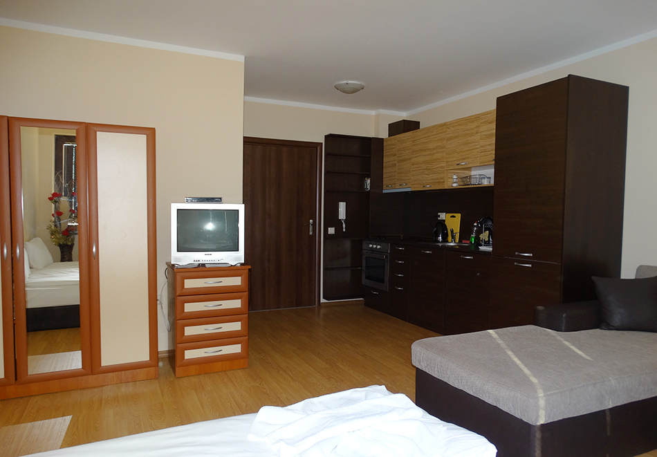 Апартаментен комплекс Шато Дел Марина, между Равда и Несебър, снимка 19