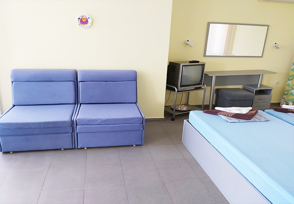 Апартамент за гости в Созопол, Смокиня, снимка 4