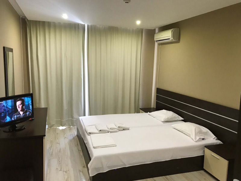 Апартаменти и студиа на 50м. от плажната ивица, Слънчев бряг, снимка 14