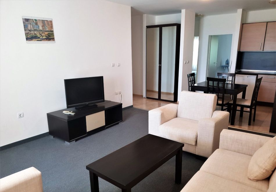 През Май и Юни на 1-ва линия в Ахелой! Нощувка със закуска 2-ма, 3-ма или 4-ма + басейн във ваканционно селище Марина Кейп. Дете до 12г. - безплатно, снимка 23