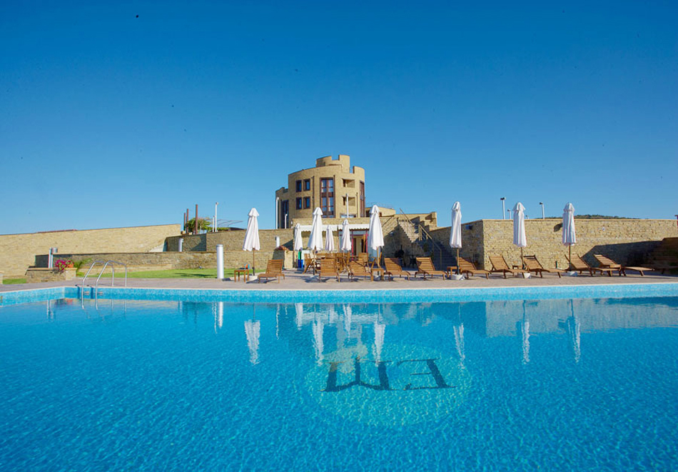 Бутиков хотел Соли Инвикто, с. Еленово, до Нова Загора, снимка 2