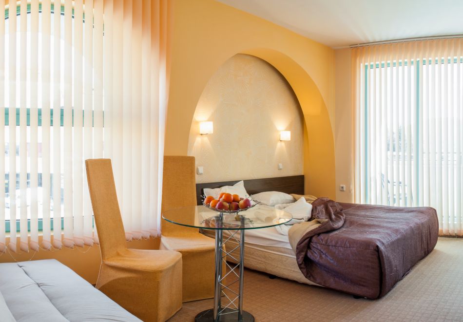 Нова година в Смолян! 2, 3 или 4 нощувки на човек със закуски и Празнична вечеря с програма и DJ в хотел Дикас, снимка 6