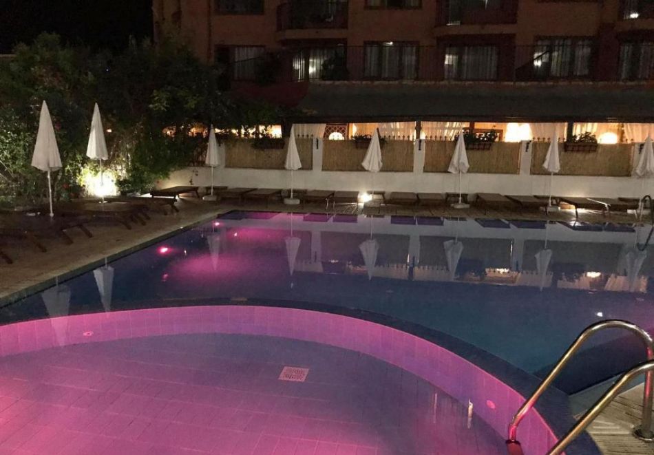 Бутиков хотел Мария Ревас, Слънчев Бряг, снимка 6