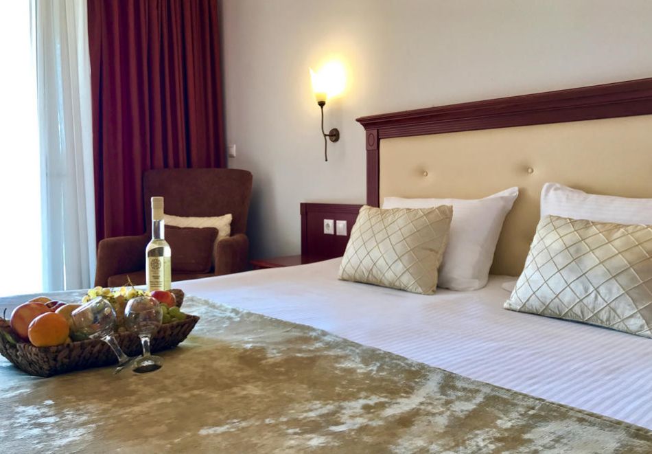 На първа линия в хотел Village Mare 4*, Метаморфоси , Гърция! Нощувка за ДВАМА на база All Inclusive + басейн. Дете до 13г. БЕЗПЛАТНО!, снимка 6