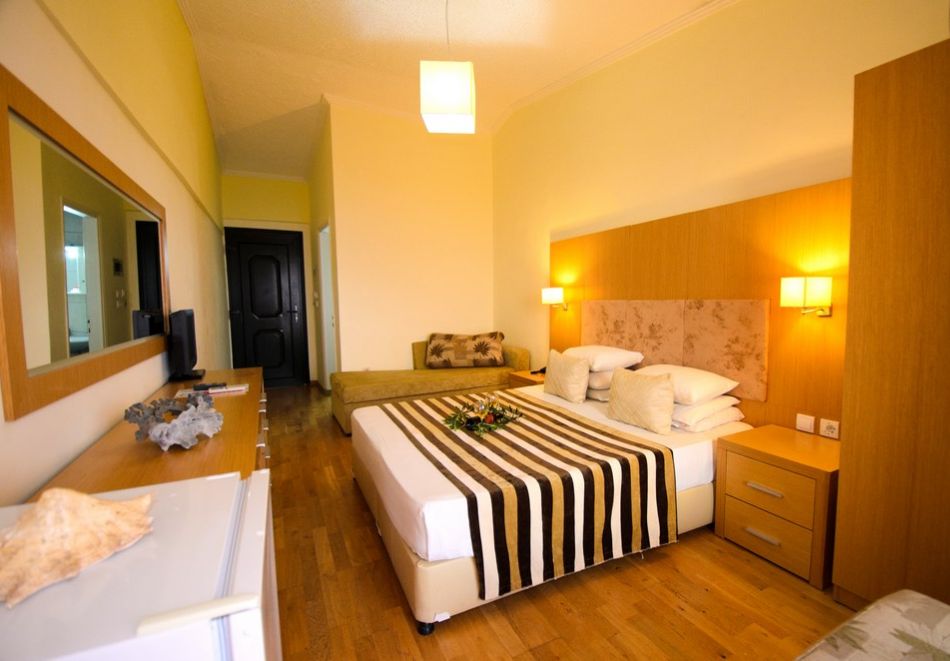 На първа линия в хотел Village Mare 4*, Метаморфоси , Гърция! Нощувка за ДВАМА на база All Inclusive + басейн. Дете до 13г. БЕЗПЛАТНО!, снимка 5