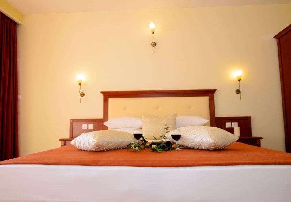 На първа линия в хотел Village Mare 4*, Метаморфоси , Гърция! Нощувка за ДВАМА на база All Inclusive + басейн. Дете до 13г. БЕЗПЛАТНО!, снимка 8