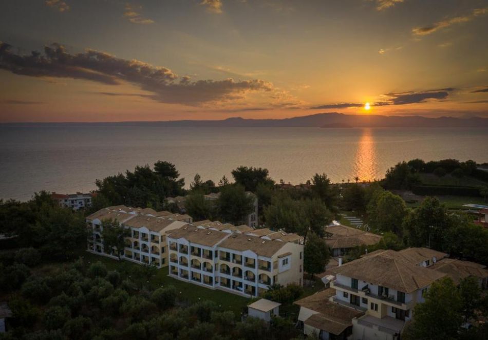 Hotel Lesse, Ханиоти, Гърция, снимка 15