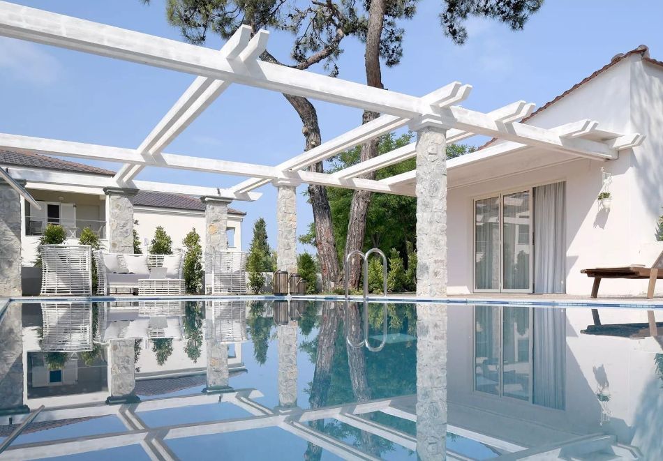 На първа линия на о. Тасос, Гърция: Нощувка на човек със закуска и вечеря + басейн в хотел Alexandra Beach Thassos Spa Resort****. Дете до 12г. БЕЗПЛАТНО!, снимка 3