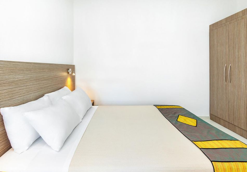 На първа линия в Xenios Dolphin Beach Hotel***, Касандра, Гърция! Нощувка за ДВАМА със закуска и вечеря + басейн, снимка 9