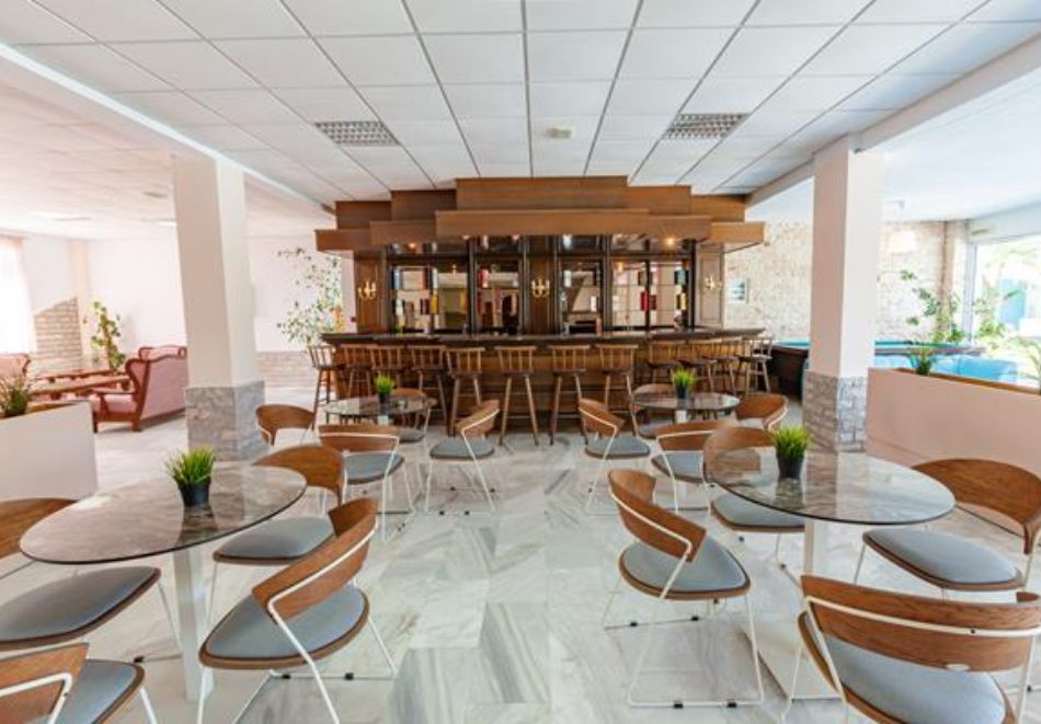 Tropical hotel, Фурка, Гърция оферти и цени | Grupovo.bg