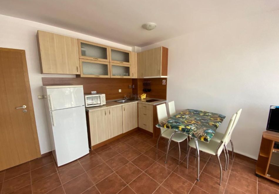 Апартамент за гости - Студио 23 в Комплекс Лотос, Кранево, снимка 10