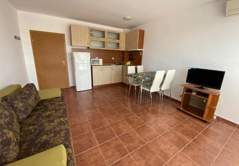 Апартамент за гости - Студио 23 в Комплекс Лотос, Кранево, снимка 9