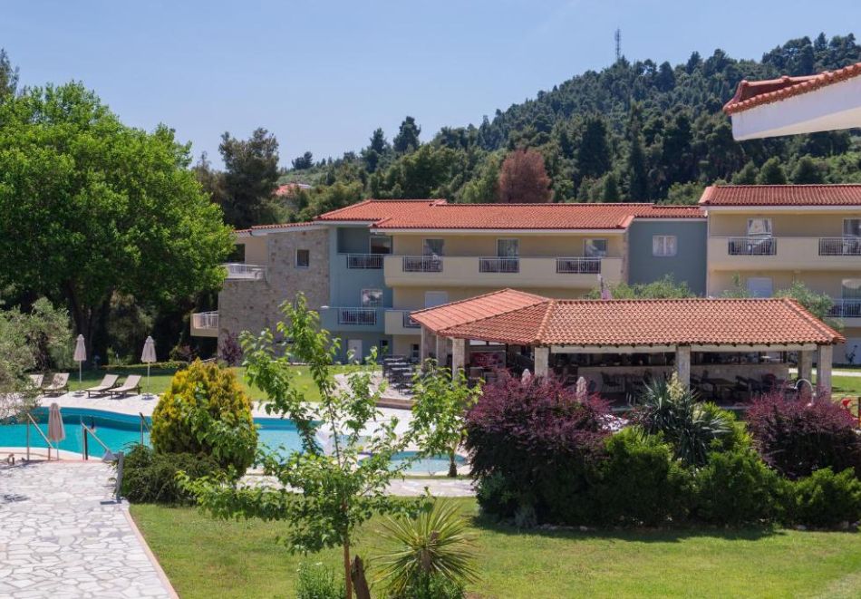 Ранни записвания в Криопиги, Касандра, Гърция: Нощувка за двама + две деца със закуска в апартамент в Alkion Hotel****, снимка 3