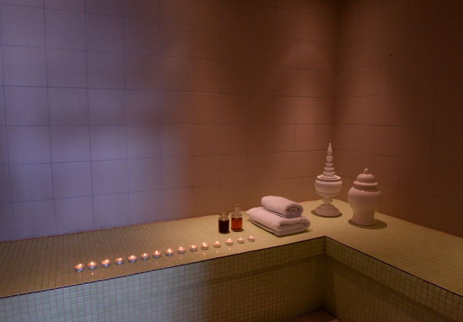 Нова година в Кавала, Гърция! 3 нощувки на човек със закуски, вечери + Празнична гала вечеря в Airotel Galaxy 4*;, снимка 6