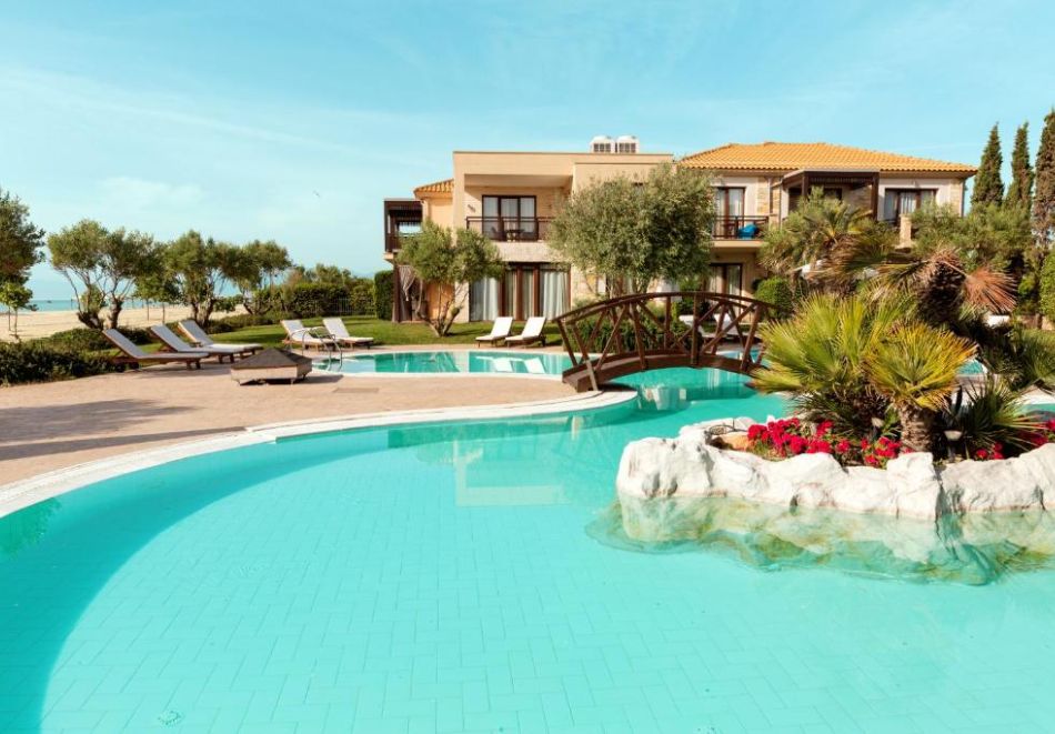 На първа линия в Mediterranean Village 5*, Паралия Катерини! Нощувка за ДВАМА със закуска и вечеря + басейн. Дете до 7г. БЕЗПЛАТНО!, снимка 15