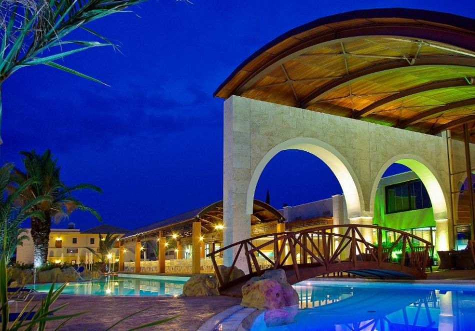 На първа линия в Mediterranean Village 5*, Паралия Катерини! Нощувка за ДВАМА със закуска и вечеря + басейн. Дете до 7г. БЕЗПЛАТНО!, снимка 3