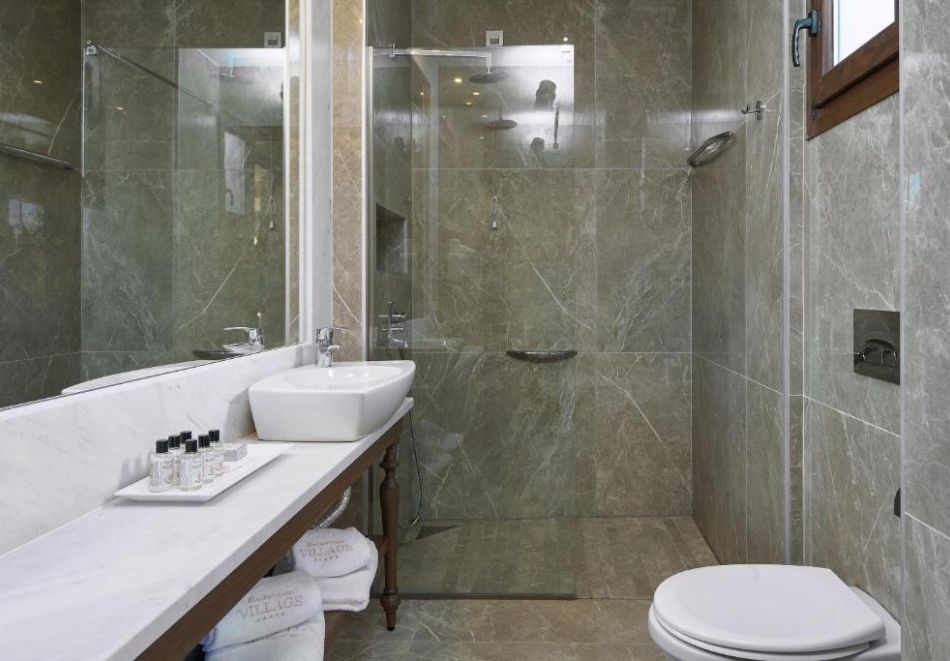 На първа линия в Mediterranean Village 5*, Паралия Катерини! Нощувка за ДВАМА със закуска и вечеря + басейн. Дете до 7г. БЕЗПЛАТНО!, снимка 7