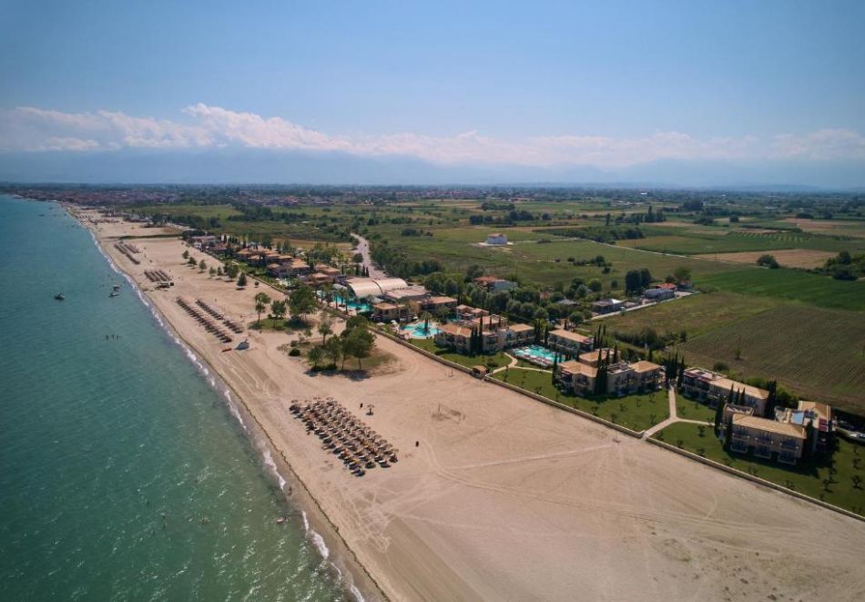 На първа линия в Mediterranean Village 5*, Паралия Катерини! Нощувка за ДВАМА със закуска и вечеря + басейн. Дете до 7г. БЕЗПЛАТНО!, снимка 21