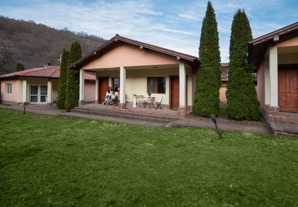 Нощувка за двама или четирима в самостоятелна ВИЛА от Комплекс Тихият кът, Рибарица, снимка 16