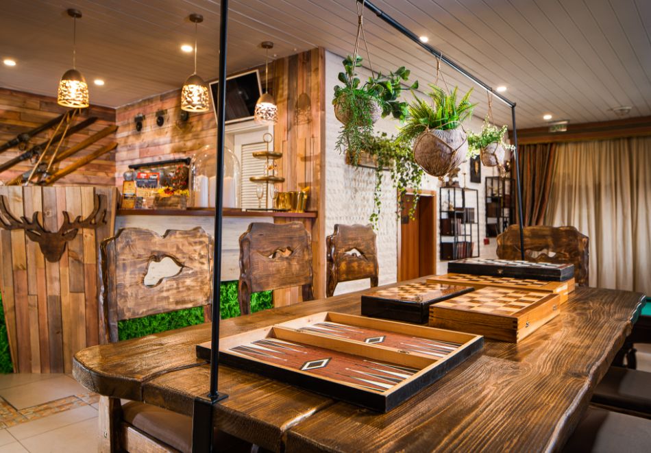 На ски в Боровец: Нощувка на човек със закуска в хотел Мура. Дете до 12г. - БЕЗПЛАТНО!, снимка 9