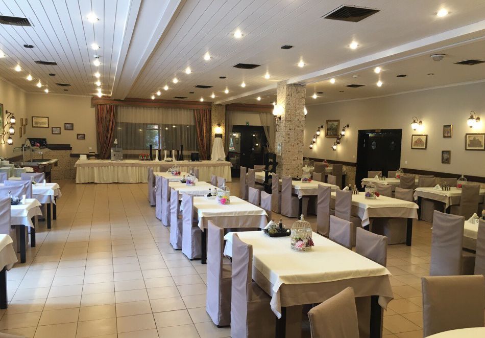 На ски в Боровец: Нощувка на човек със закуска в хотел Мура. Дете до 12г. - БЕЗПЛАТНО!, снимка 12