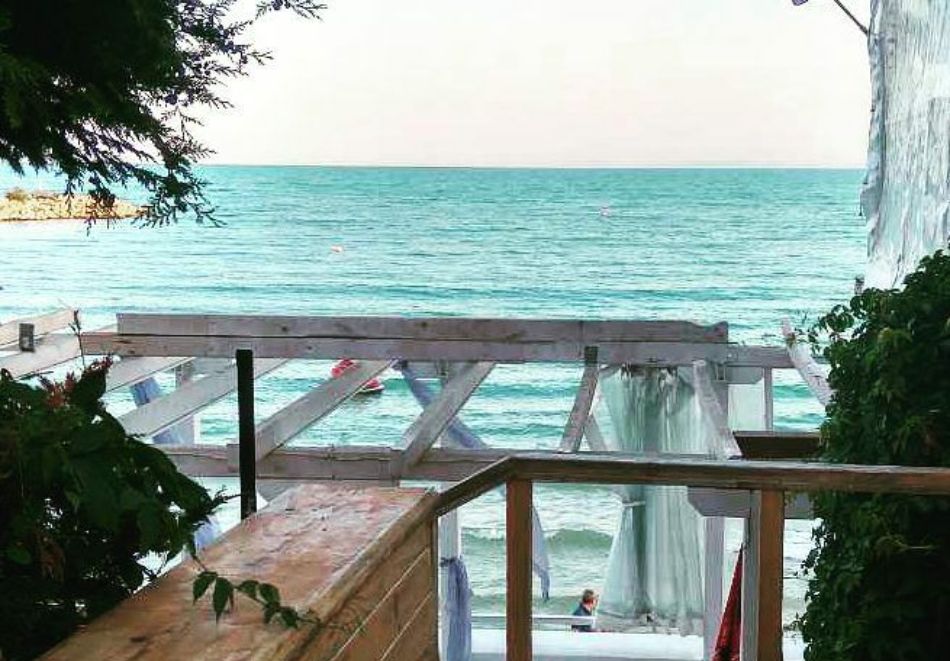 На ПЪРВА линия 2026г в Несебър! Нощувка на човек от хотел Хавай, снимка 9