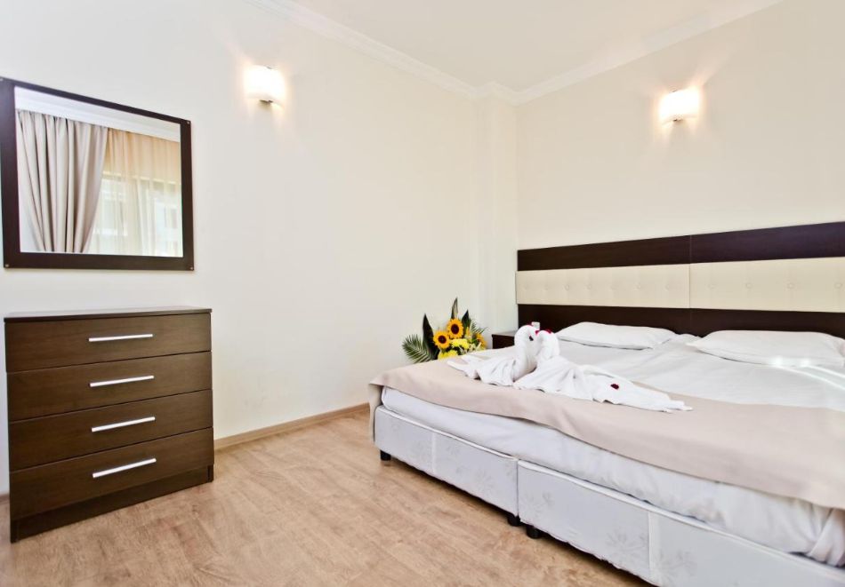 От 14.07 до 30.09 на море в Свети Влас: Нощувка на човек на база All Inclusive + басейн от хотел Свети Георги Палас! Дете до 12.99г. - БЕЗПЛАТНО!!!, снимка 15