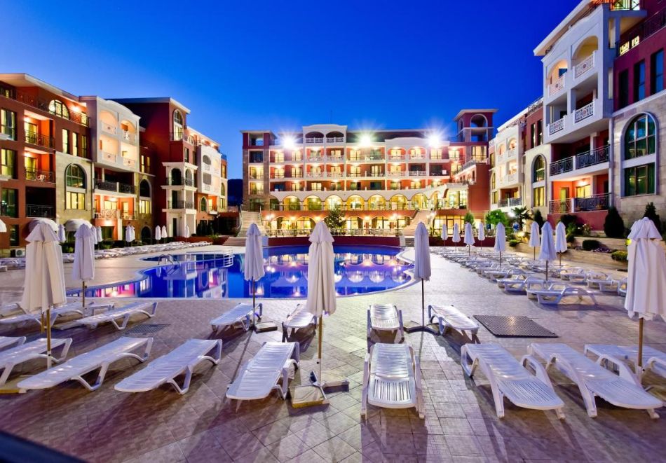 От 14.07 до 30.09 на море в Свети Влас: Нощувка на човек на база All Inclusive + басейн от хотел Свети Георги Палас! Дете до 12.99г. - БЕЗПЛАТНО!!!, снимка 8