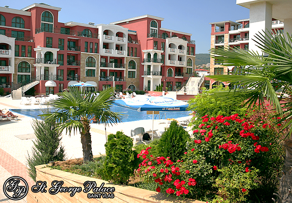 От 14.07 до 30.09 на море в Свети Влас: Нощувка на човек на база All Inclusive + басейн от хотел Свети Георги Палас! Дете до 12.99г. - БЕЗПЛАТНО!!!, снимка 3