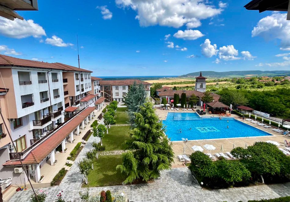 Апартамент Джулия в комплекс Хармони Хилс, к к Албена, с. Рогачево, снимка 20