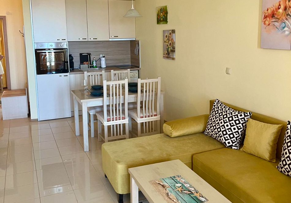 Апартамент Джулия в комплекс Хармони Хилс, к к Албена, с. Рогачево, снимка 9