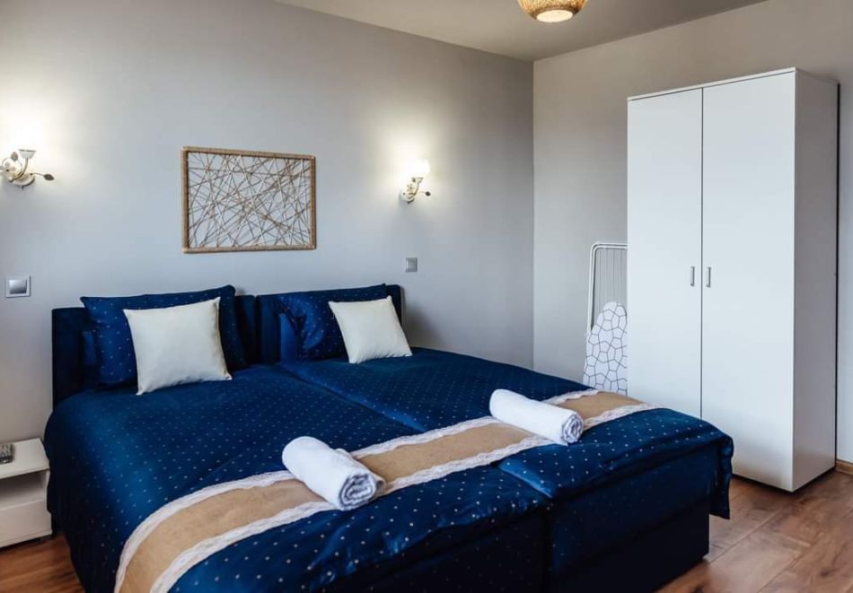 Нощувка за двама, трима  или наем на самостоятелна къща с капацитет 5 човека в къщи за гости Брик, Сапарева баня, снимка 13