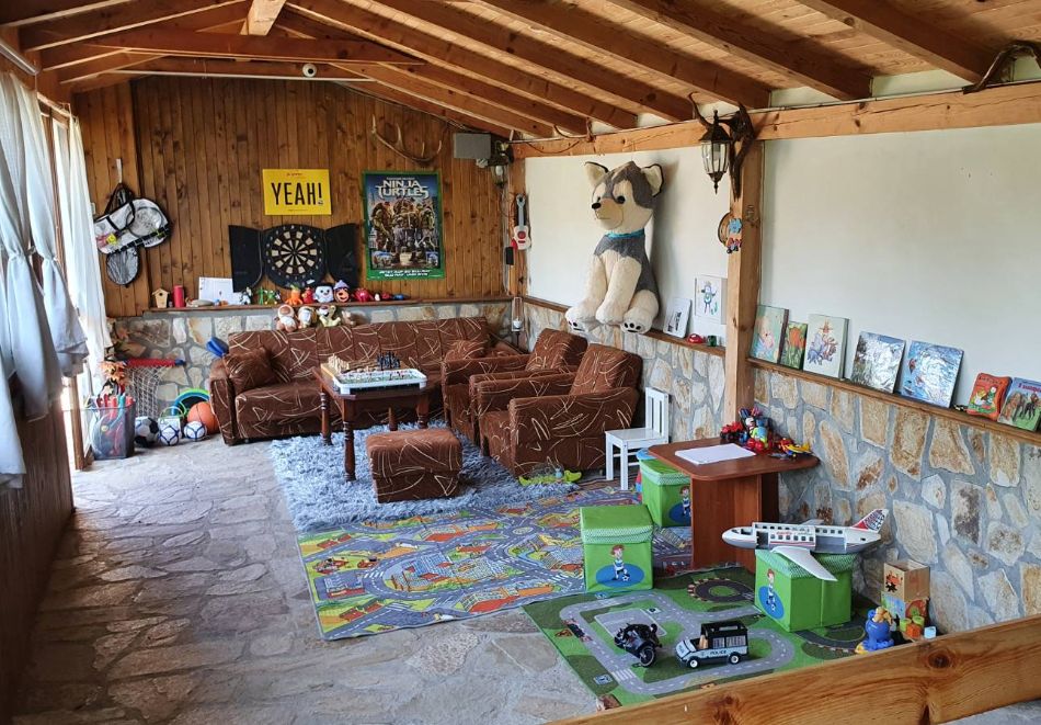 Нова 2026 година край Доспат! 2 или повече нощувки в хотел с капацитет 40 човека в хотел Зенит, Сатовча, снимка 15