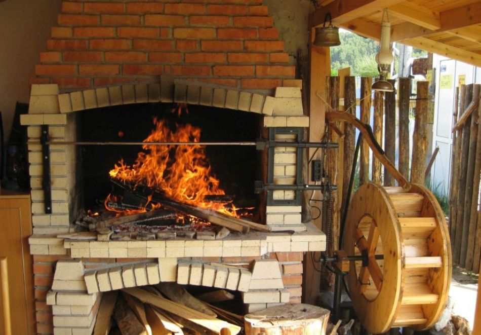 Нова 2026 година край Доспат! 2 или повече нощувки в хотел с капацитет 40 човека в хотел Зенит, Сатовча, снимка 14