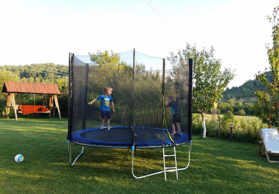 Нова 2026 година край Доспат! 2 или повече нощувки в хотел с капацитет 40 човека в хотел Зенит, Сатовча, снимка 9