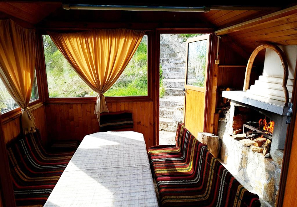 Нова 2026 година край Доспат! 2 или повече нощувки в хотел с капацитет 40 човека в хотел Зенит, Сатовча, снимка 11