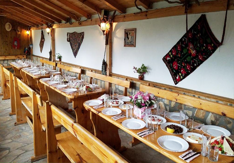 Нова 2026 година край Доспат! 2 или повече нощувки в хотел с капацитет 40 човека в хотел Зенит, Сатовча, снимка 8