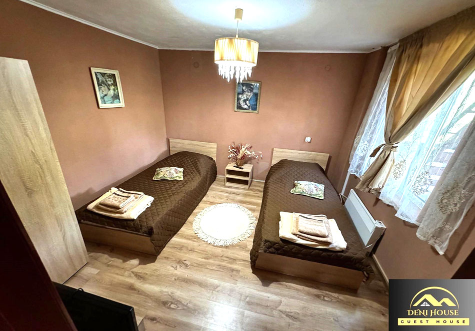 Почивка до София! Нощувка в самостоятелна къща до 11 човека + джакузи, оборудвана кухня и шатра с барбекю от Къща за гости Дени, село Чорул, снимка 17