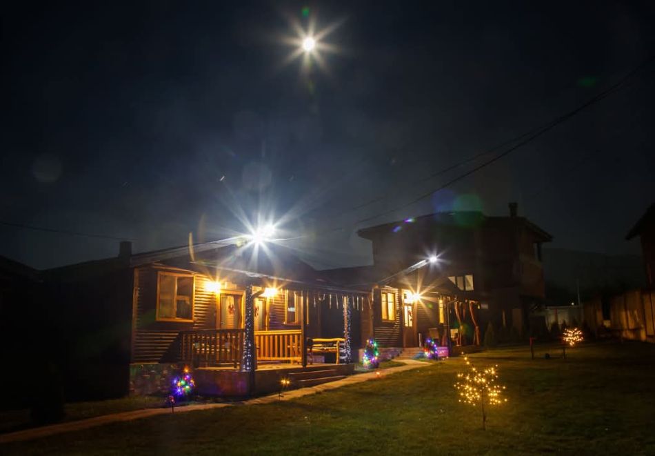 Нощувка за двама, трима  или наем на самостоятелна къща с капацитет 5 човека в къщи за гости Брик, Сапарева баня, снимка 4