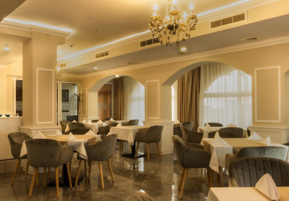 Релакс край Варна: Нощувка за двама, трима или четирима от Апарт хотел Вемара Сити, м-т Траката, снимка 8