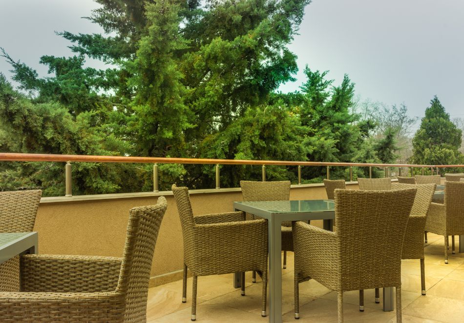 Релакс край Варна: Нощувка за двама, трима или четирима от Апарт хотел Вемара Сити, м-т Траката, снимка 3